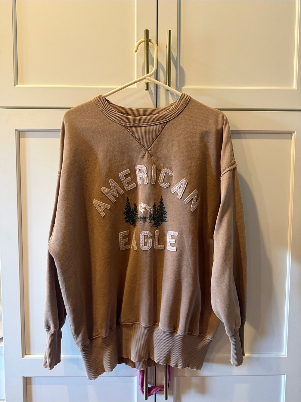 American Eagle Outfitters Tan Mountain Logo Crewneck Sweatshirt small